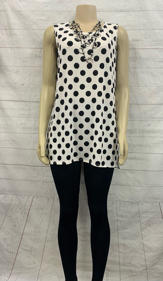 8.6.25 Leggins set b/w dot tank w black leggings