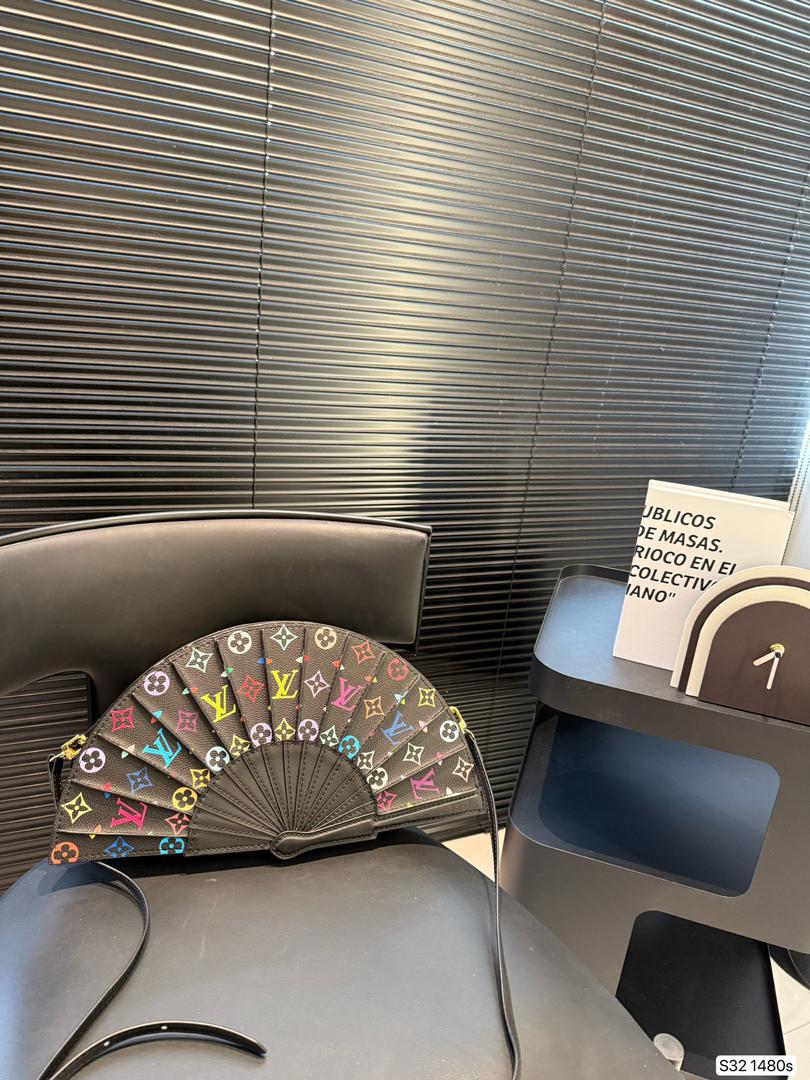 8.13.25 Purse L Fan purse