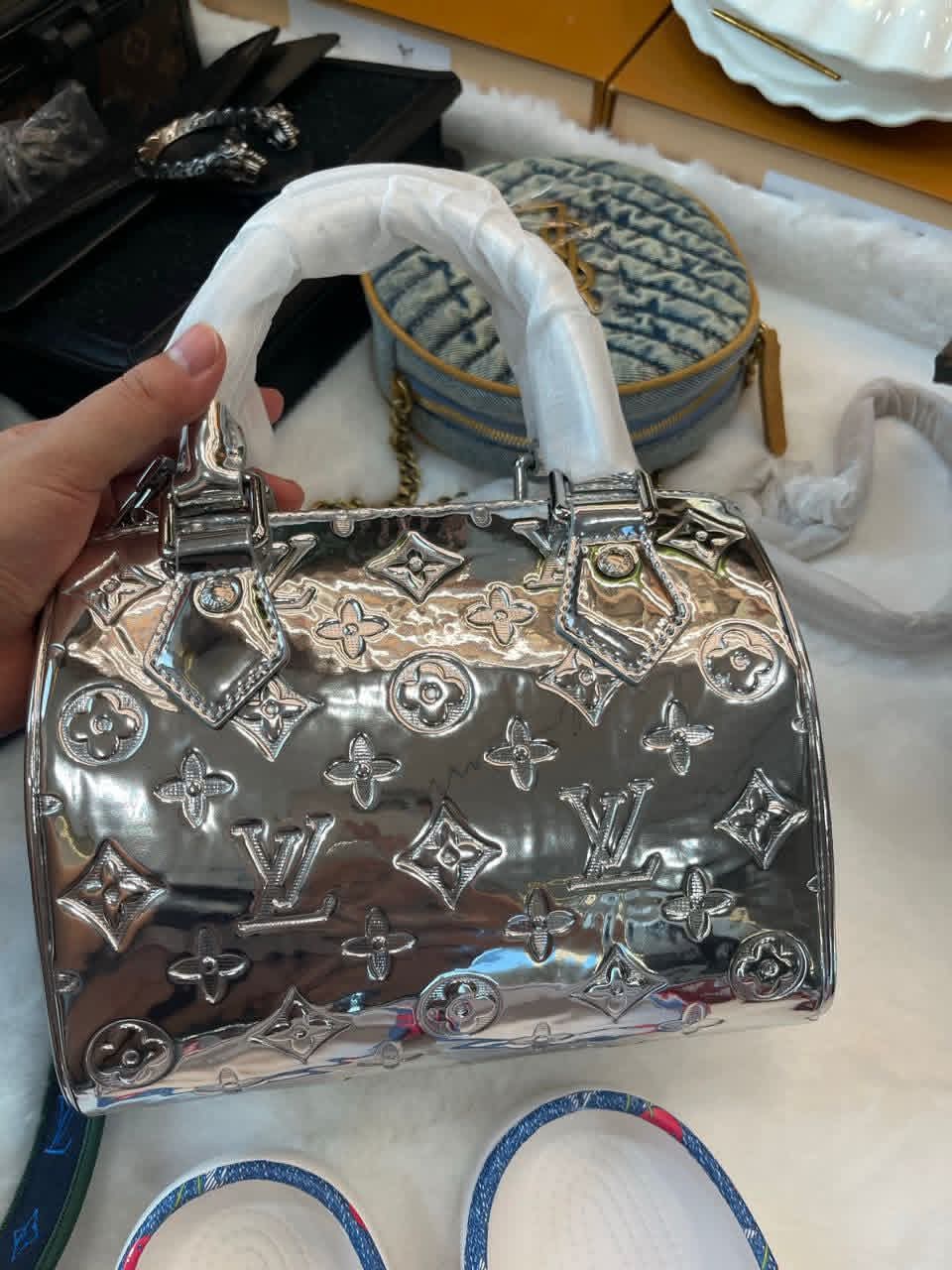 9.29.25 Purse L silver mini duffle