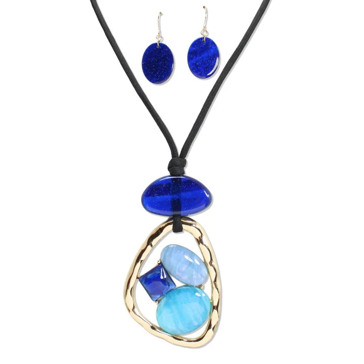 7.1.26 Necklace GEOMETRIC MARBLED RESIN PENDANT