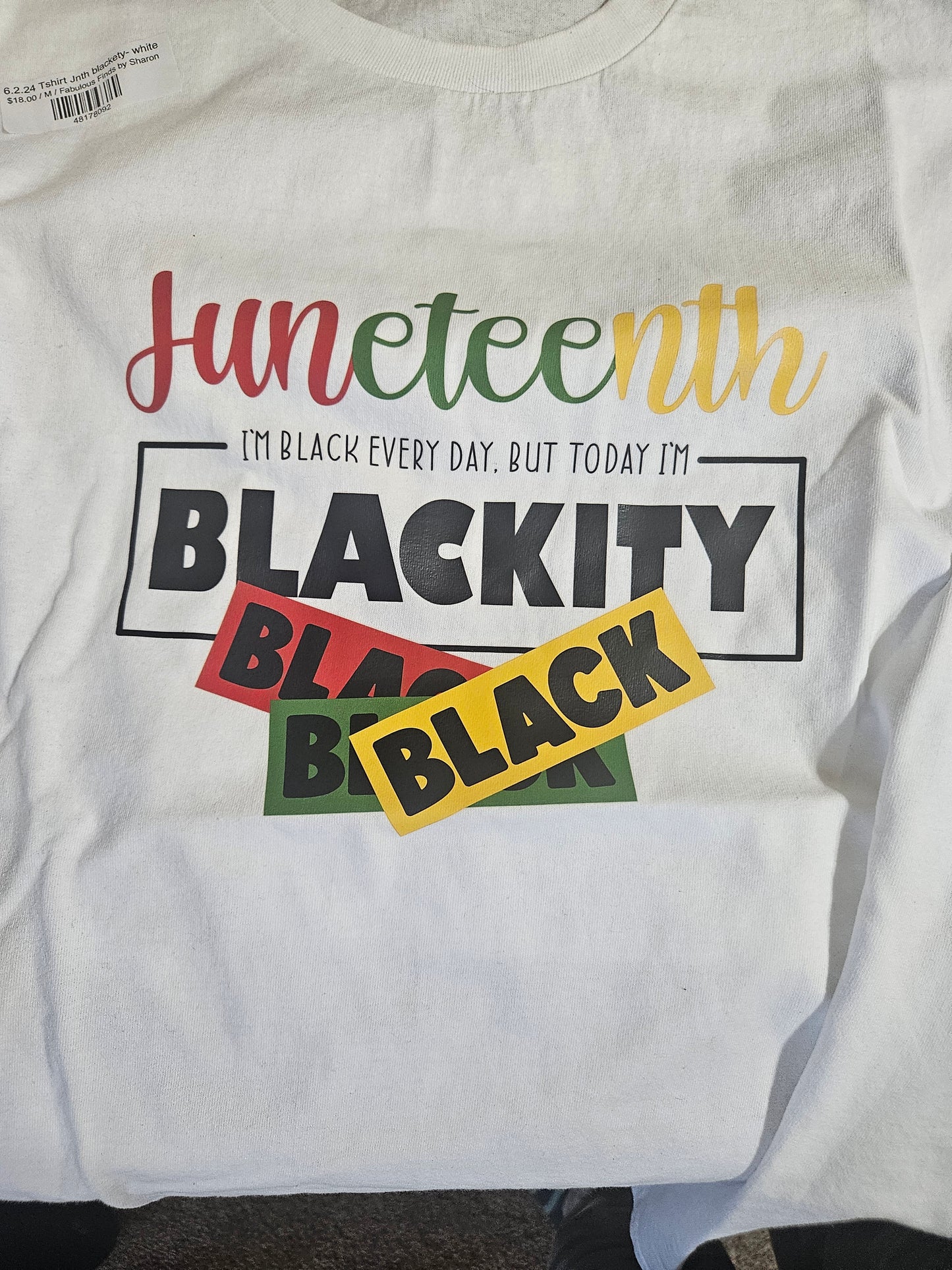 6.2.24 Tshirt Jnth blackety- white
