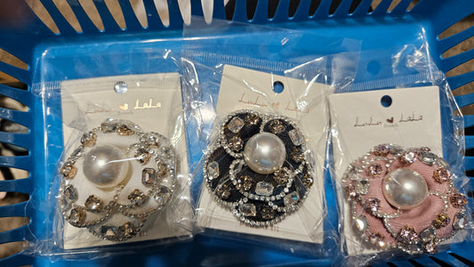 10.29.25 Brooche  flower brooche w pearls and bling