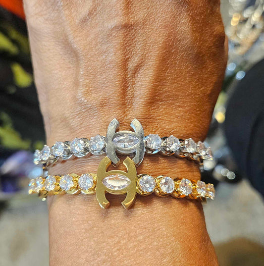 9.3.25 Bracelet bling C rhinestone on bangle