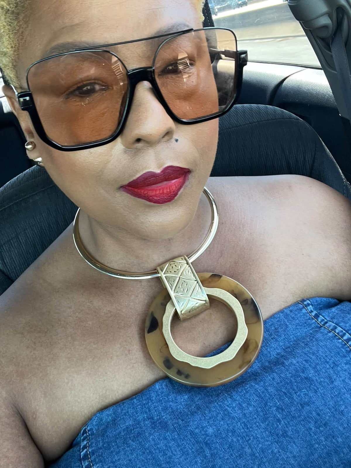 9.17.26 Necklace brown marble gold choker