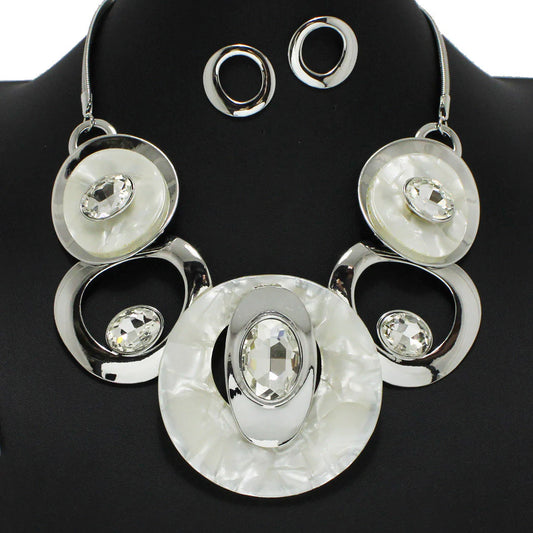 8.8.25 Necklace set ROUND CELLULOID ACETATE WITH RHINESTONE NECKLACE