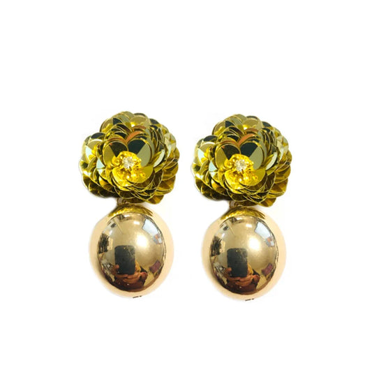 5.22.25 Earring flower w hanging bulbs