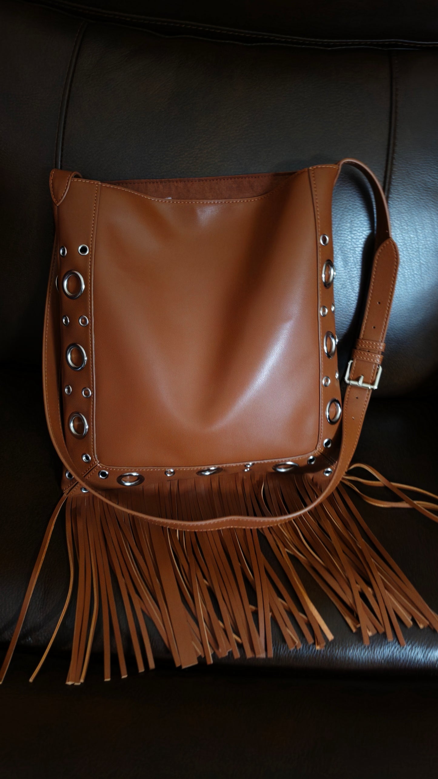 9.1.25 purse Carmel brown w fringes