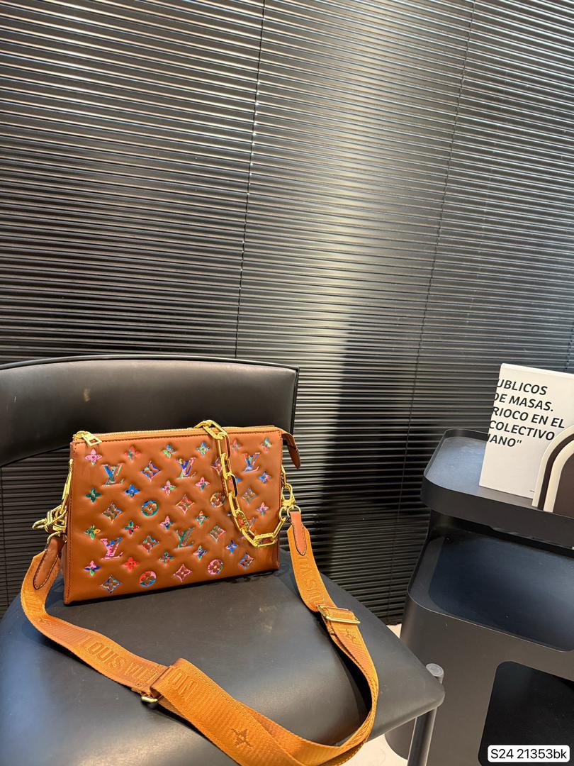 9.17.25 Purse crossbody L w colors