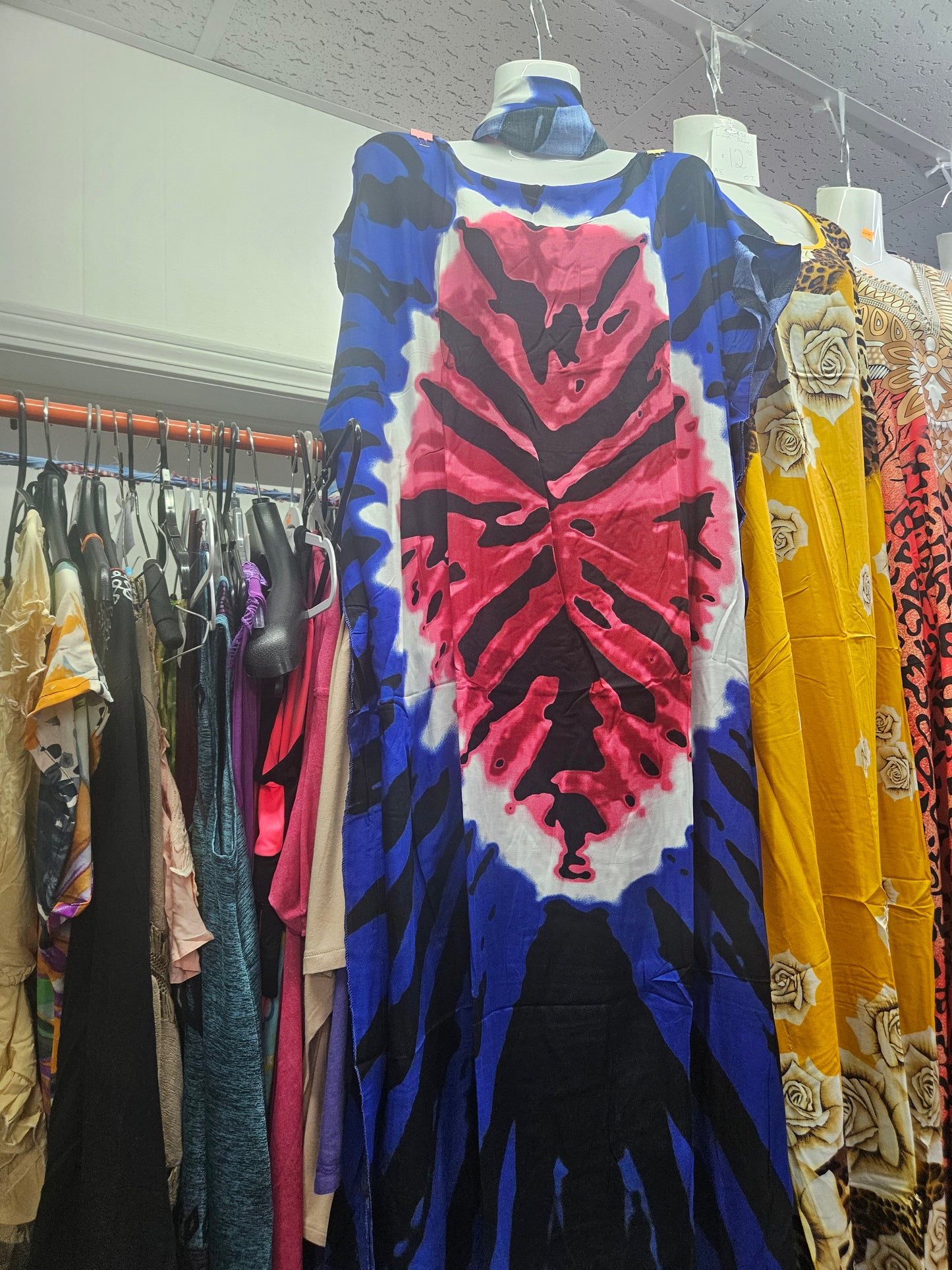 3.18.25 Kaftan tye dye OS w headwrap