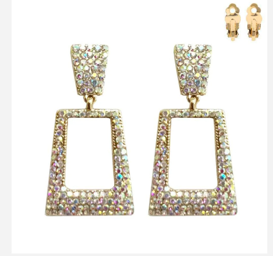7.1.25 Earring clipon rhinestone square