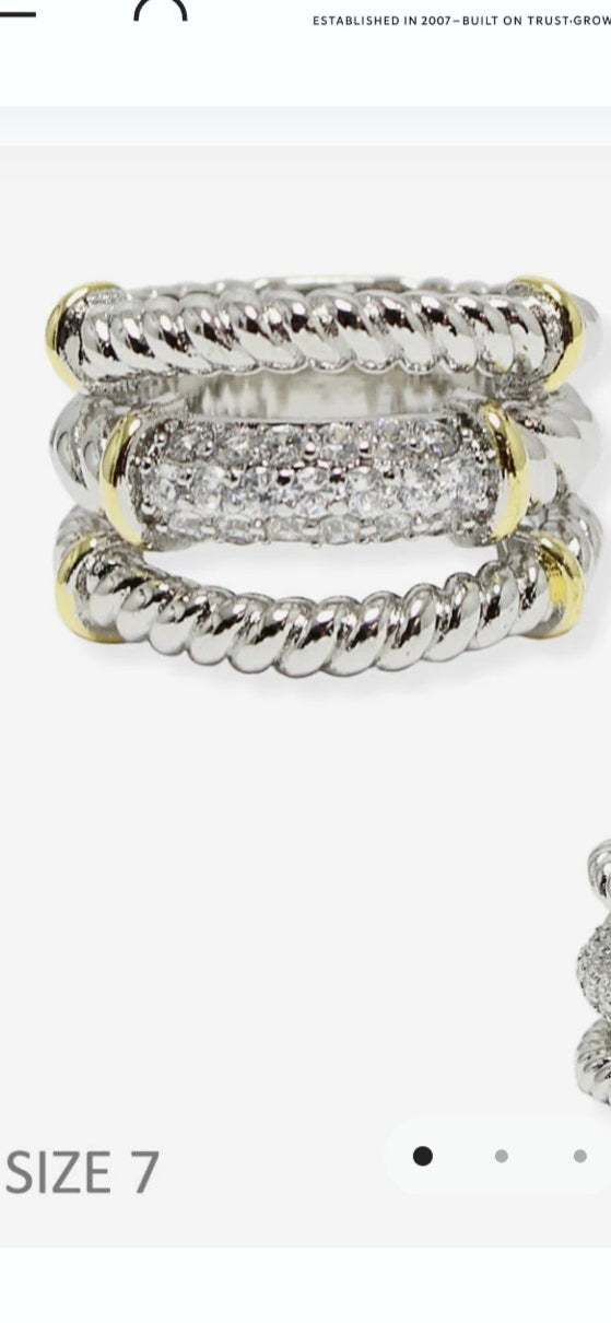 9.16.25 Ring 3tier bling mid sz 9 14kt plated