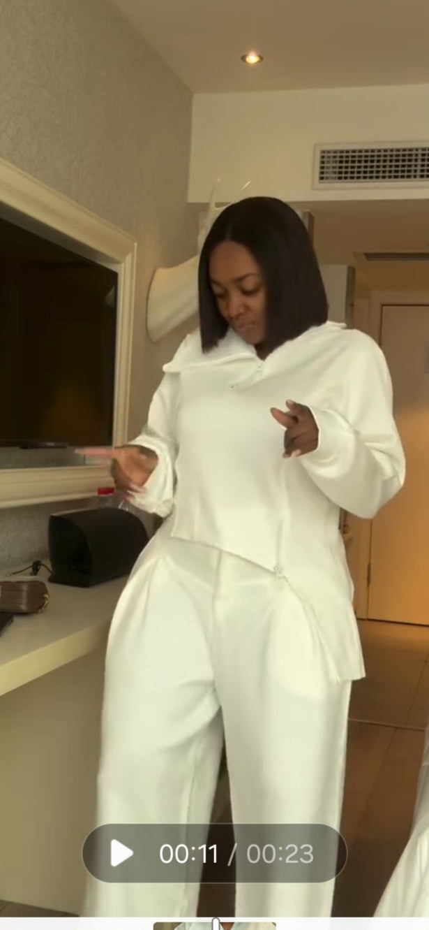 10.22.25 Pants set zip up neck w pleated pants Ivory