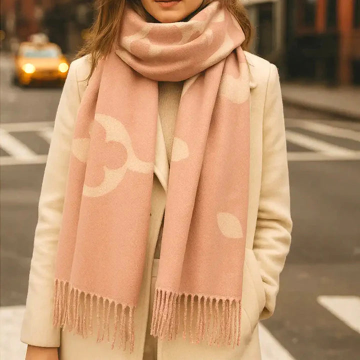 10.3.25 Scarf wrap Elegant scarve wrap with fringes