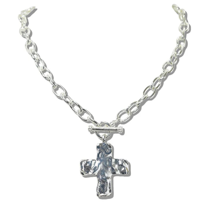 2.5.26 Necklace Hammered cross toggle necklace