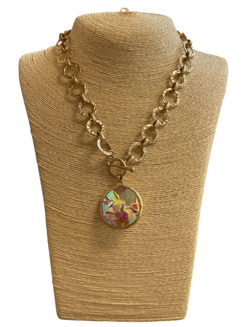 8.5.26 Necklace toggle flat gold w stone