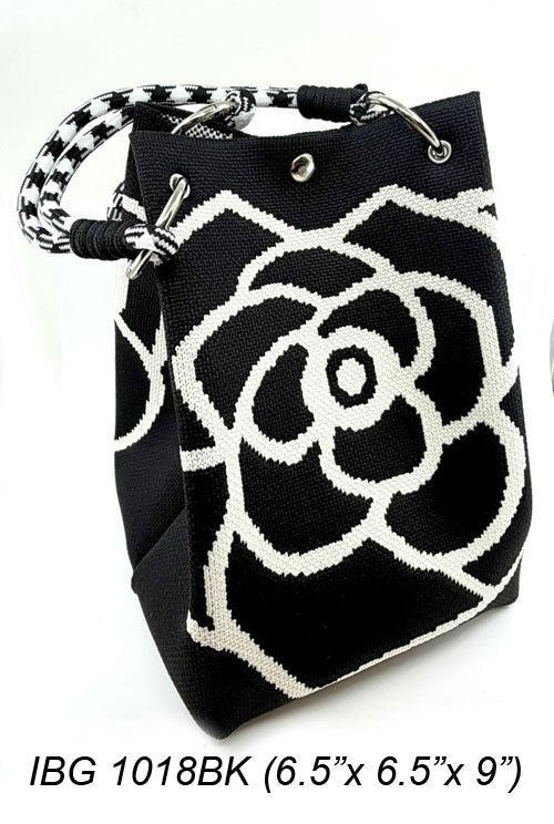 8.25.26 Purse Fashion toe w big rose
