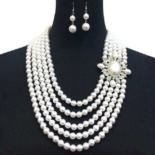 5.25.25 Necklace set pearl strands w/ design