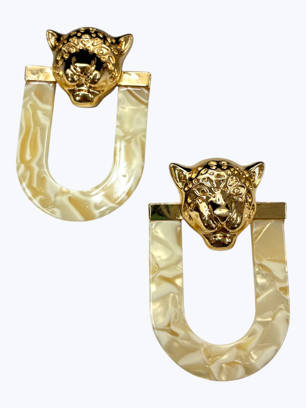 7.1.26 Earring Leopard head u shaped