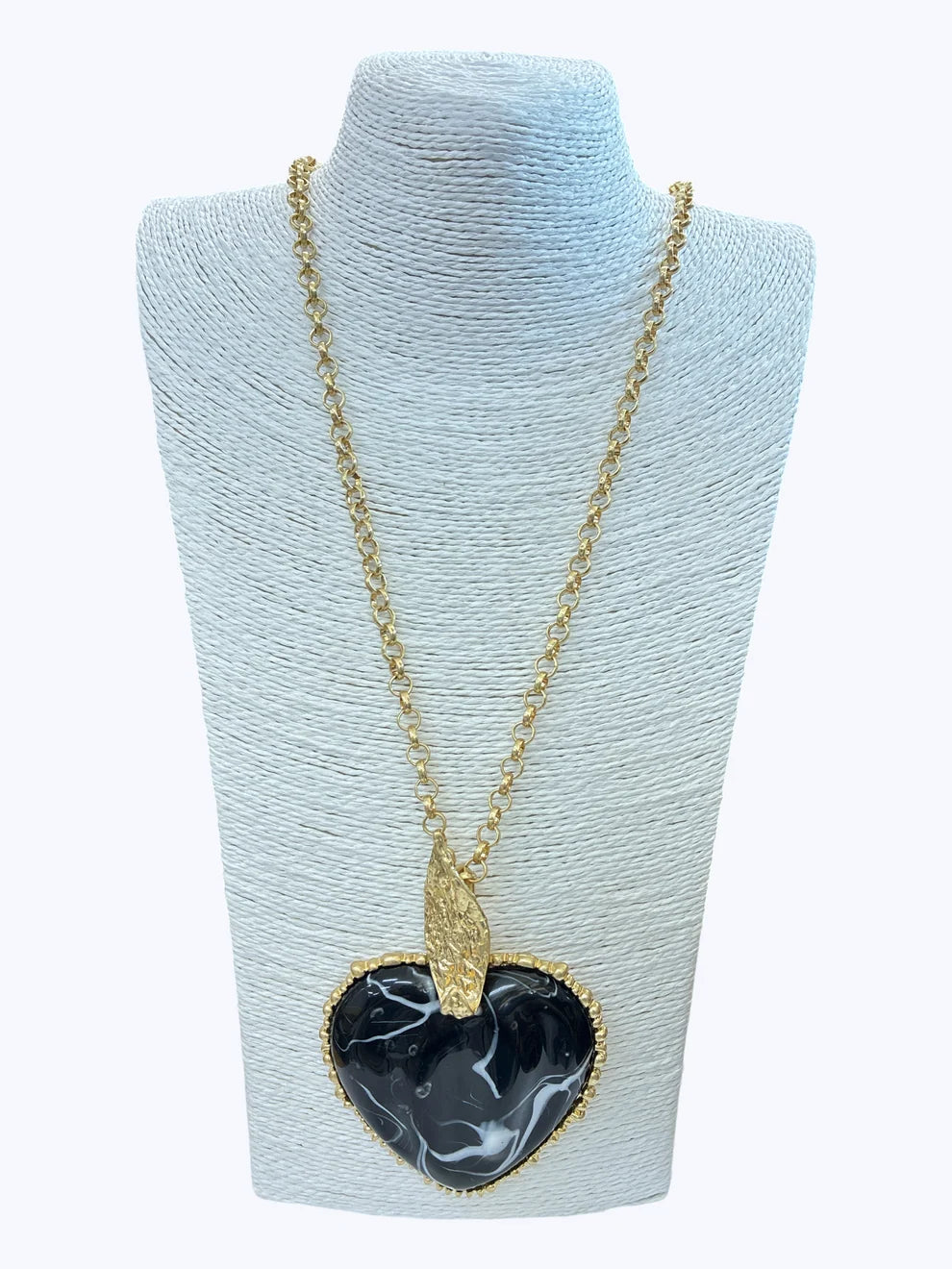 8.27.26 Necklace oversized heart gold chain