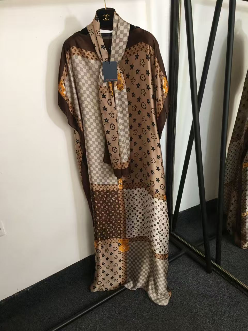 10.22.25 Kaftan fashion silky OS
