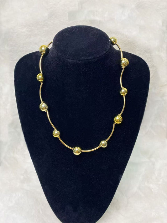 2.9.26 Necklace bubble strands