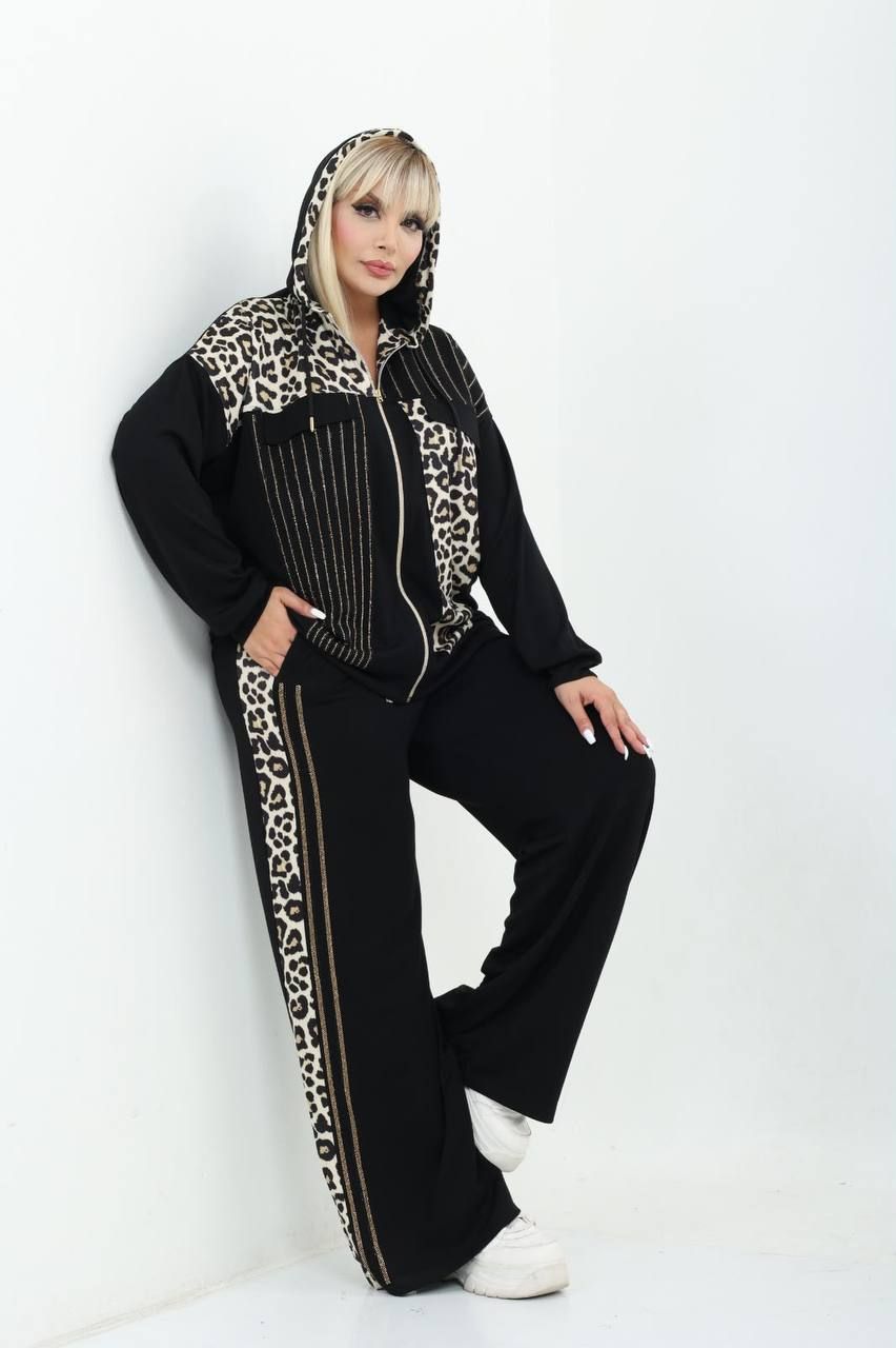9.1.26 Pants set black w cheetah bling