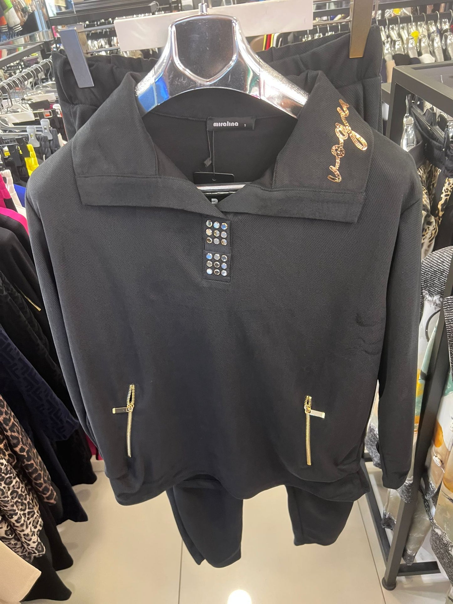 9.17.25 Pants set Vogue collar bling black