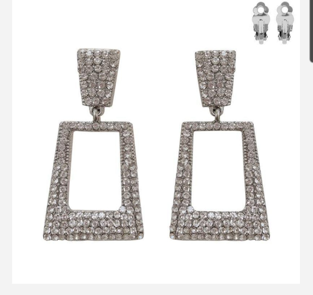 7.1.25 Earring clipon rhinestone square