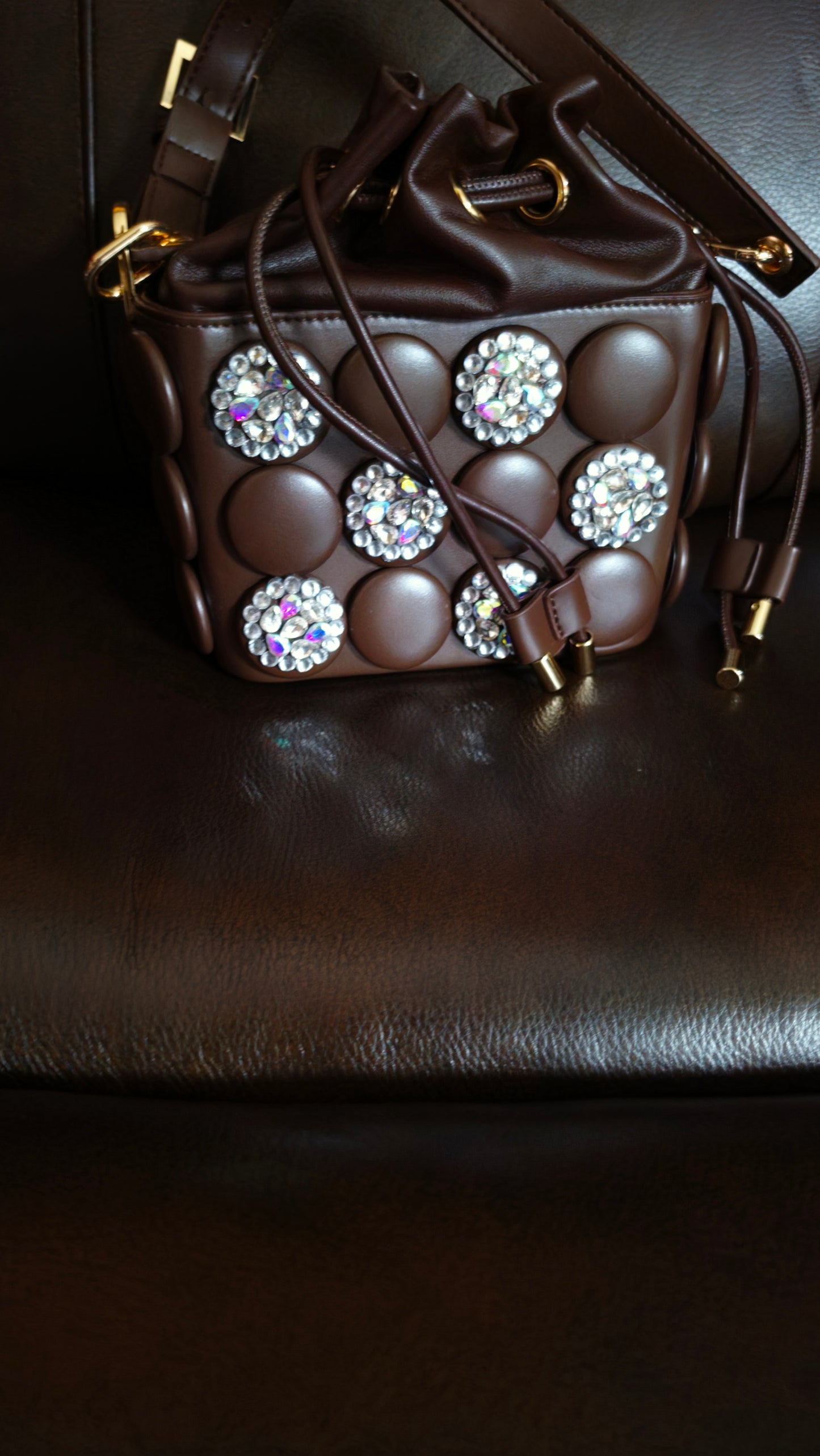 9.1.26 Purse box w bling circles
