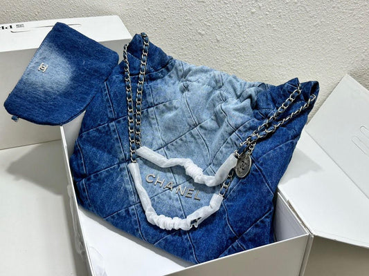 8.25.25 Purse Denim C w ombre